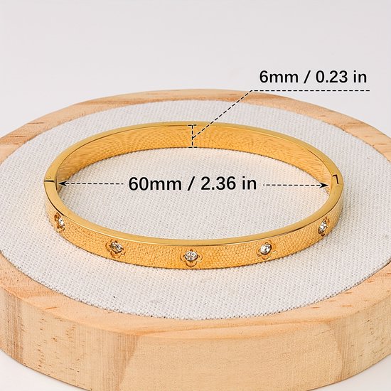 Sjika - Gold Plated Klavertje Vier Armband – Gelukshanger Dames – Luxe Sieraad - Cadeau