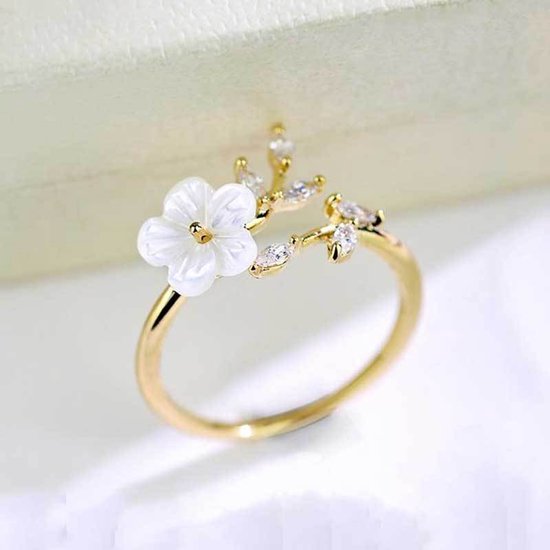 Sjika - Gouden Bloemen Ring Dames – Verstelbare Ring met Bloem & Zirkonia – Elegante Open Ring – Gold Plated - Cadeau voor haar