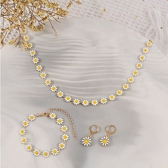 Sjika - Sieradenset Dames Bloemen – Ketting, Armband & Oorbellen – Madeliefjes Set – Zomers Sieraad – Cadeau voor haar