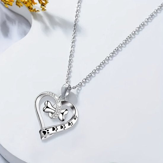Sjika - Honden Ketting Dames – Hart Ketting met Pootjes & Bot – Zilveren Huisdier Ketting – Cadeau voor Hondenliefhebber - Cadeau voor haar