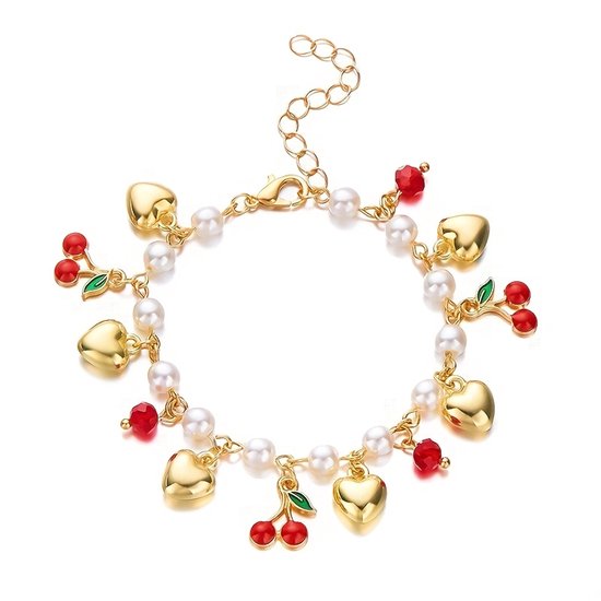 Sjika - Gold plated armband met parels, hartjes & kersbedels – Trendy damesarmband – Speels & elegant design – Perfect cadeau voor haar