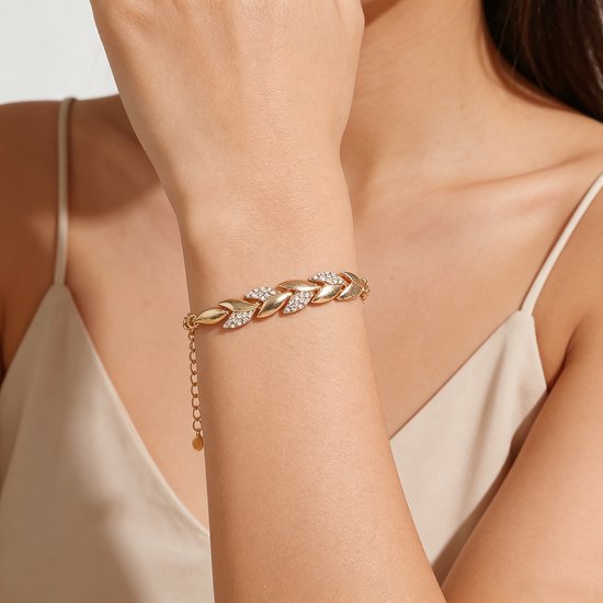 Sjika - Dames Armband Goudkleurig met Kristallen – Luxe Schakelarmband – Elegante Armband Dames – Trendy Sieraden - Cadeau van haar