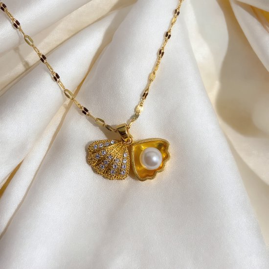 Sjika - Dames Ketting Goudkleurig met Schelp & Parel Hanger – Elegante Halsketting – Trendy Minimalistische Sieraden – Cadeau voor Haar