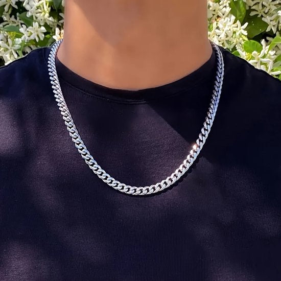 Sjika - Zilverkleurige heren ketting – Cuban schakel – 6 mm breed – Stoere heren ketting – Tijdloos & duurzaam design - Cadeau voor hem