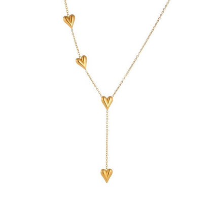 Sjika - Gold plated ketting met 3 hart hangers – Luxe Y-vormige damesketting – Elegant & tijdloos design – Perfect cadeau voor haar