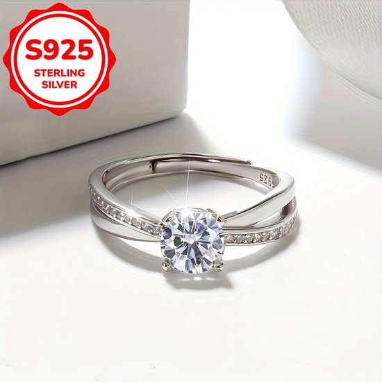 Sjika - Zilveren Ring voor Dames – One Size - Klassieke Zirkonia Verlovingsring – Tijdloos & Luxe - Cadeau voor haar