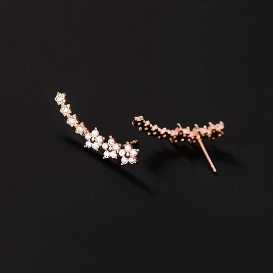 Sjika - Gouden Oorbellen met Kristallen Bloemen – Luxe Dames Sieraad - Cadeau
