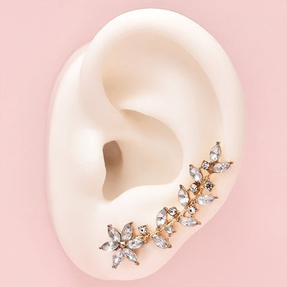 Sjika - Elegante Crystal Ear Cuff – Bladdesign – Gold Plated – Luxe Ear Climber – Zonder gaatje – Comfortabel & Lichtgewicht - Cadeau voor haar