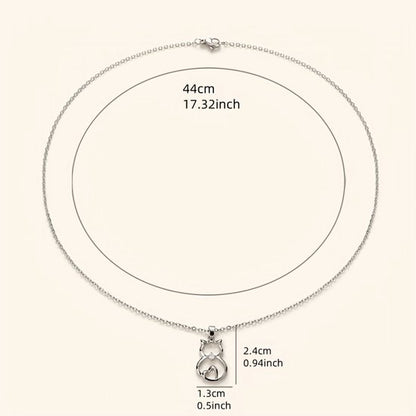 Sjika - Zilverkleurige Katten Ketting met Kristal – Kat Hanger Dames – Liefdevol & Minimalistisch Design - Cadeau voor haar