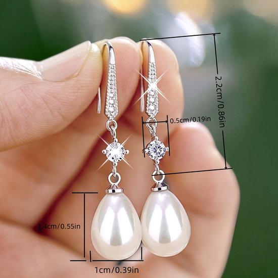 Sjika - Elegante Oorbellen met Parel en Kristal – Zilverkleurige Dames Oorbellen – Tijdloos & Luxe Design