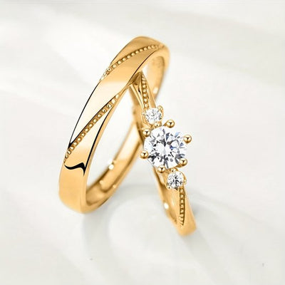 Sjika - Relatie Ringen Set – 2-delig – Goudkleurig – Zirkonia – Verstelbaar – Trouwringen / Verlovingsringen / Vriendschapsringen – Voor Koppels - Cadeau