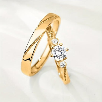 Sjika - Relatie Ringen Set – 2-delig – Goudkleurig – Zirkonia – Verstelbaar – Trouwringen / Verlovingsringen / Vriendschapsringen – Voor Koppels - Cadeau