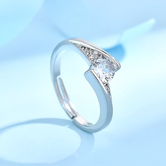Sjika - Verstelbare Dames Ring Zilverkleurig – Zirkonia – Verlovingsring – Minimalistische Ring – Open Ring - Cadeau