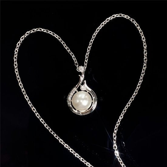 Sjika - Zilveren Ketting Dames met Parel Hanger – Elegante Ketting met Zirkonia – Luxe Sieraad – Cadeau voor Haar