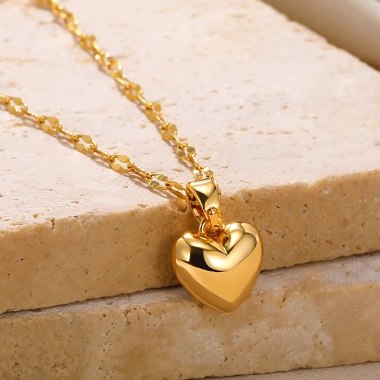 Sjika - Chique ketting dames – Goudkleurig met hart hanger – Perfect cadeau – Voor haar