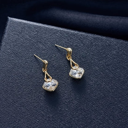 Sjika - Gouden Sieradenset Dames – Ketting & Oorbellen met Zirkonia – Elegante Luxe Set – Gold Plated – Cadeau voor Haar