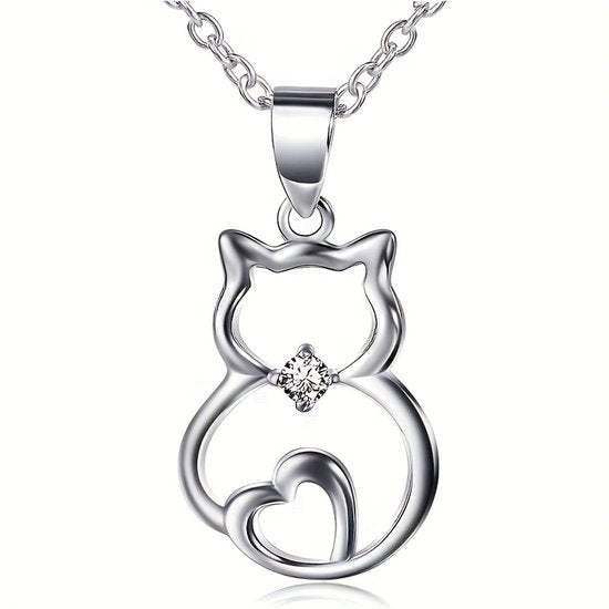 Sjika - Zilverkleurige Katten Ketting met Kristal – Kat Hanger Dames – Liefdevol & Minimalistisch Design - Cadeau voor haar