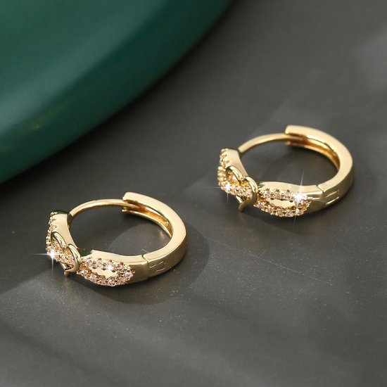 Sjika - Luxe Gouden Hart Oorbellen – Strass Oorringen voor Dames – Chic & Tijdloos Design - Cadeau voor haar