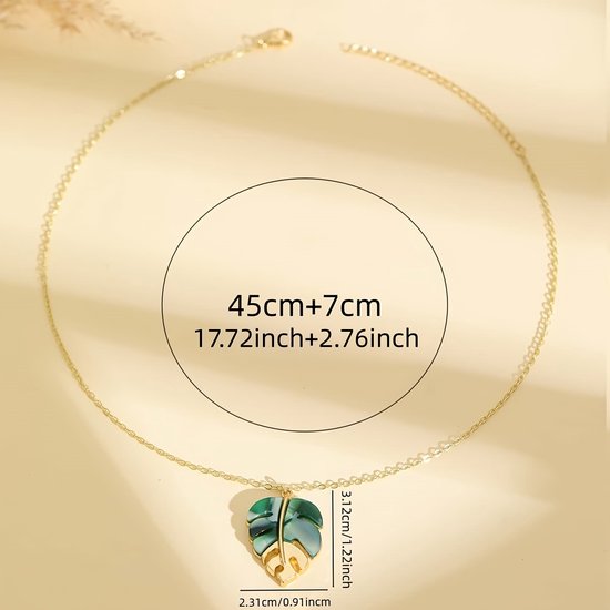 Sjika - Blad Ketting Dames Goudkleurig – Tropische Monstera Hanger Groen – Minimalistische Dames Ketting – Trendy Bohemian Sieraad - Cadeau voor haar
